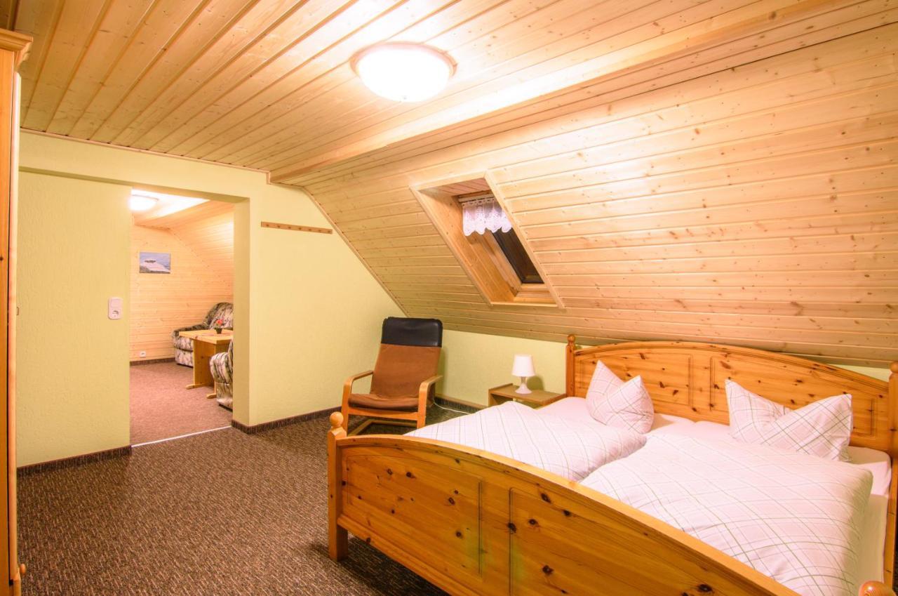 Ferienhotel Goldhuebel Neuhausen  Extérieur photo