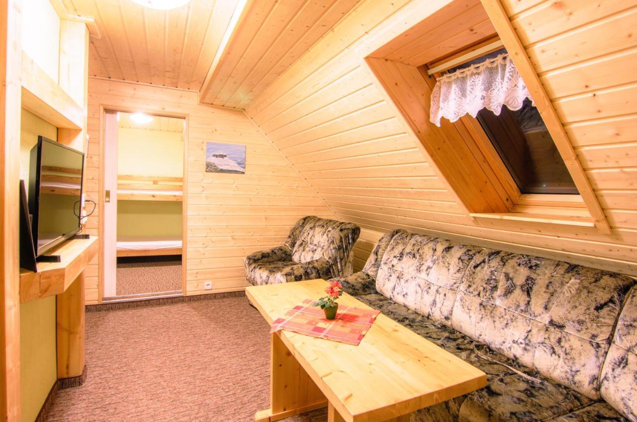 Ferienhotel Goldhuebel Neuhausen  Extérieur photo