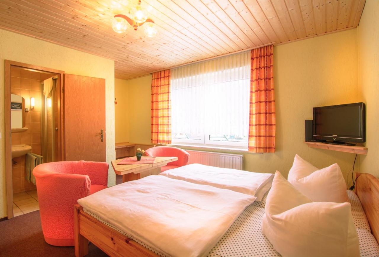 Ferienhotel Goldhuebel Neuhausen  Extérieur photo