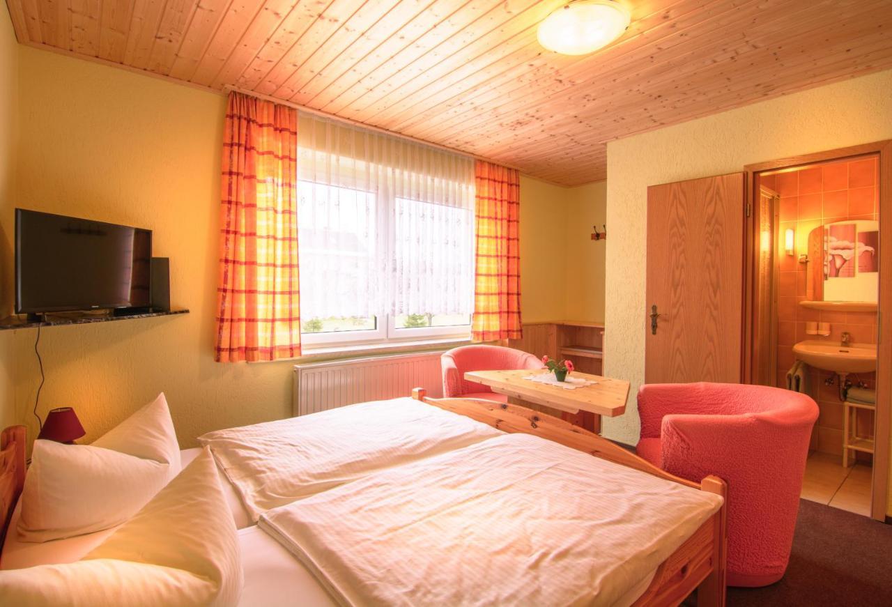 Ferienhotel Goldhuebel Neuhausen  Extérieur photo